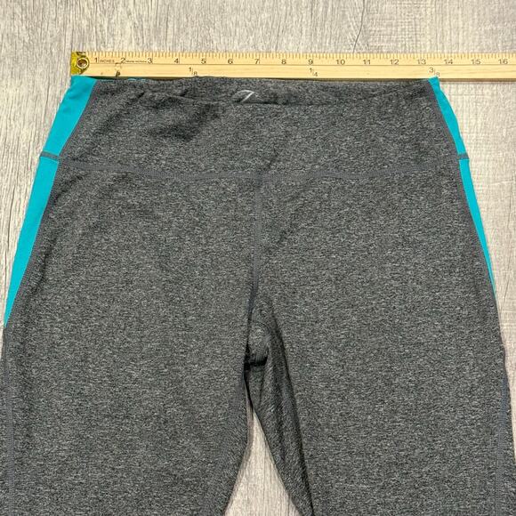 Z by Zella Size Large Capri Leggings Gray and Teal - Picture 3 of 5